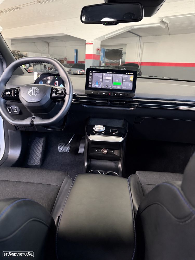 MG MG4 77 kWh Extended Range Luxury - 5