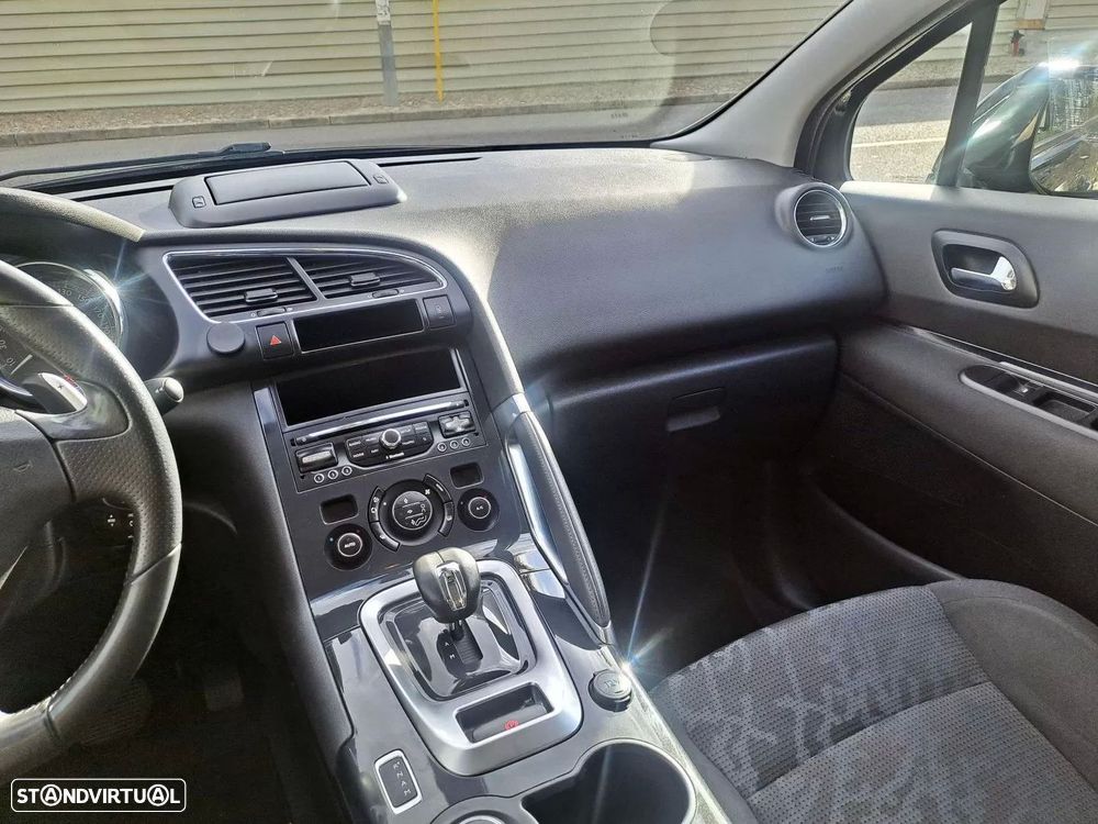 Peugeot 3008 2.0 HDi Hybrid4 - 16