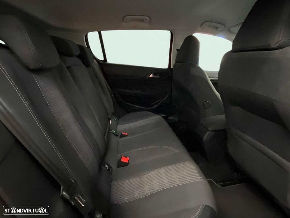 Peugeot 308 1.2 PureTech Allure EAT8 - 17
