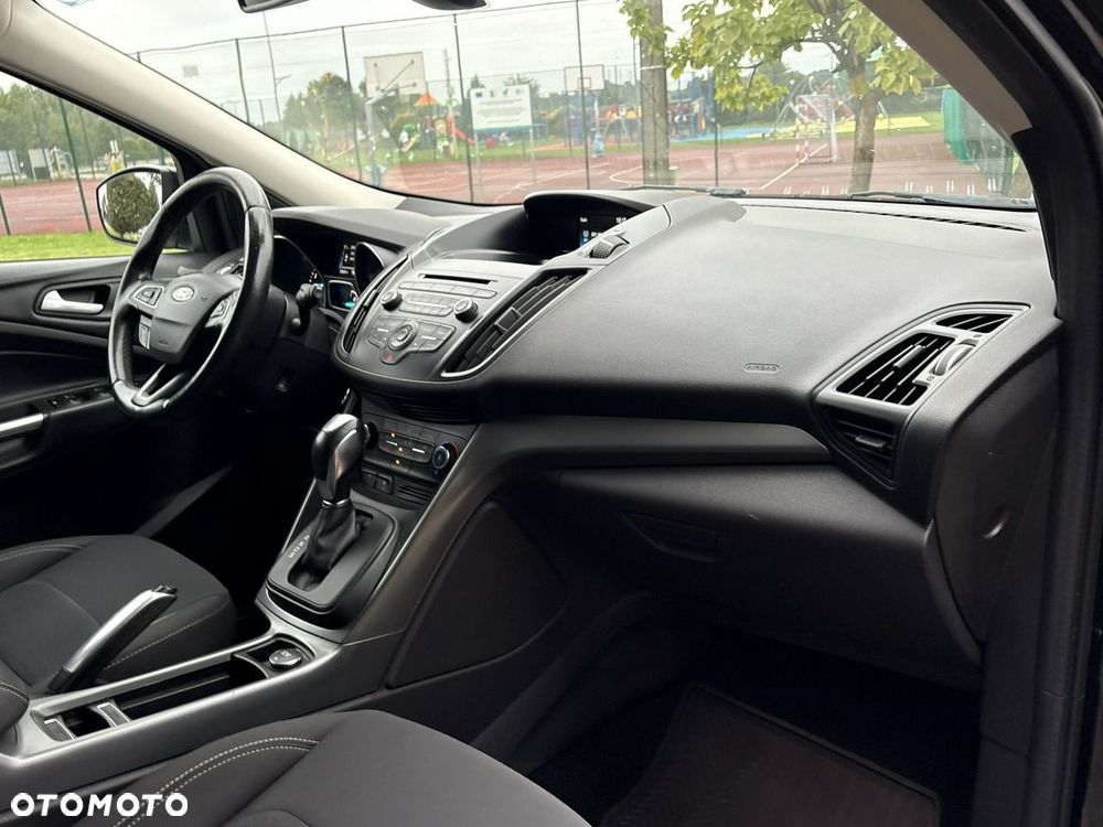 Ford Kuga 1.5 EcoBoost 2x4 Cool & Connect - 14