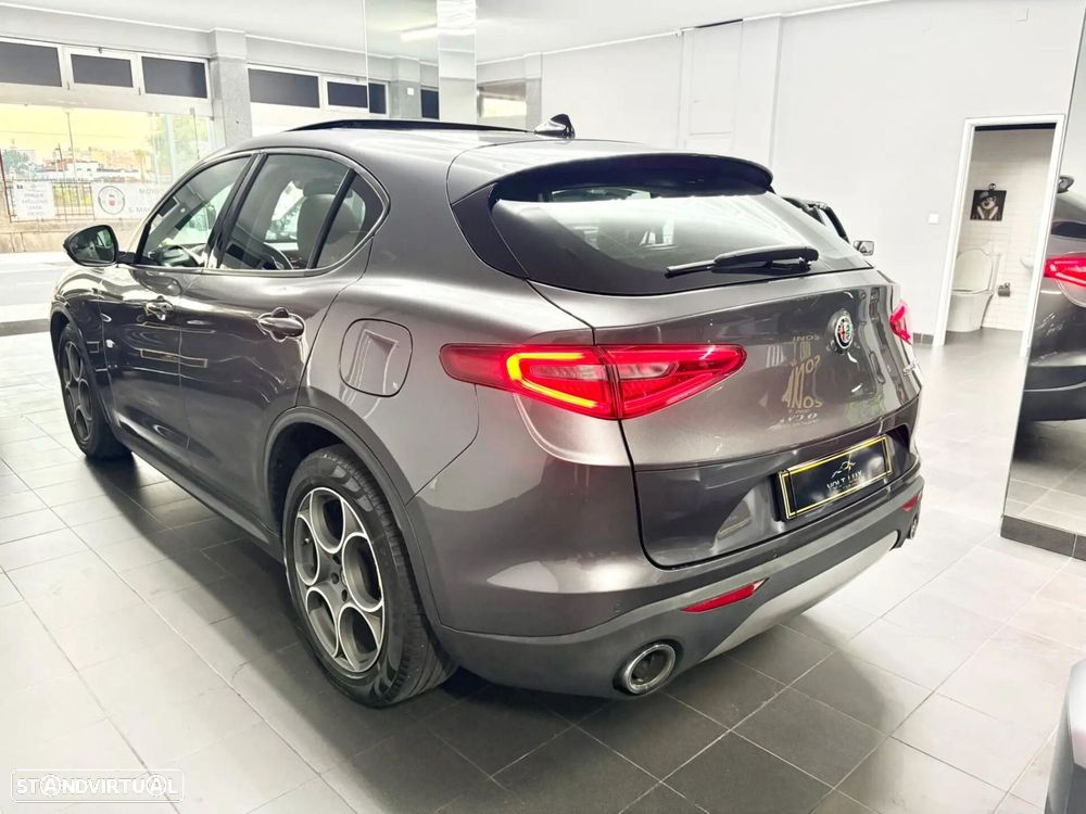 Alfa Romeo Stelvio — fotografia 4