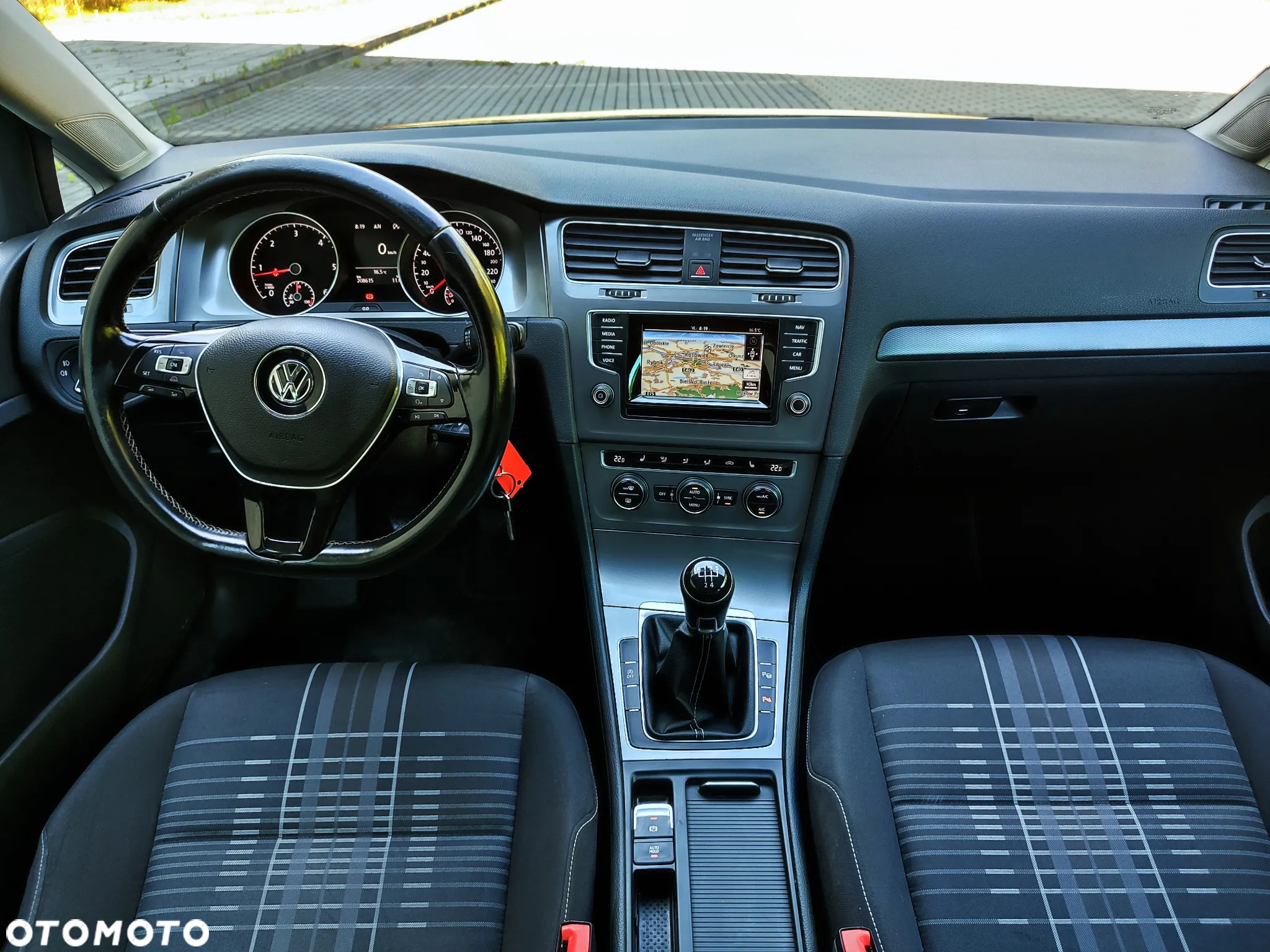 Volkswagen Golf 1.6 TDI BlueMotion Technology Lounge - 7
