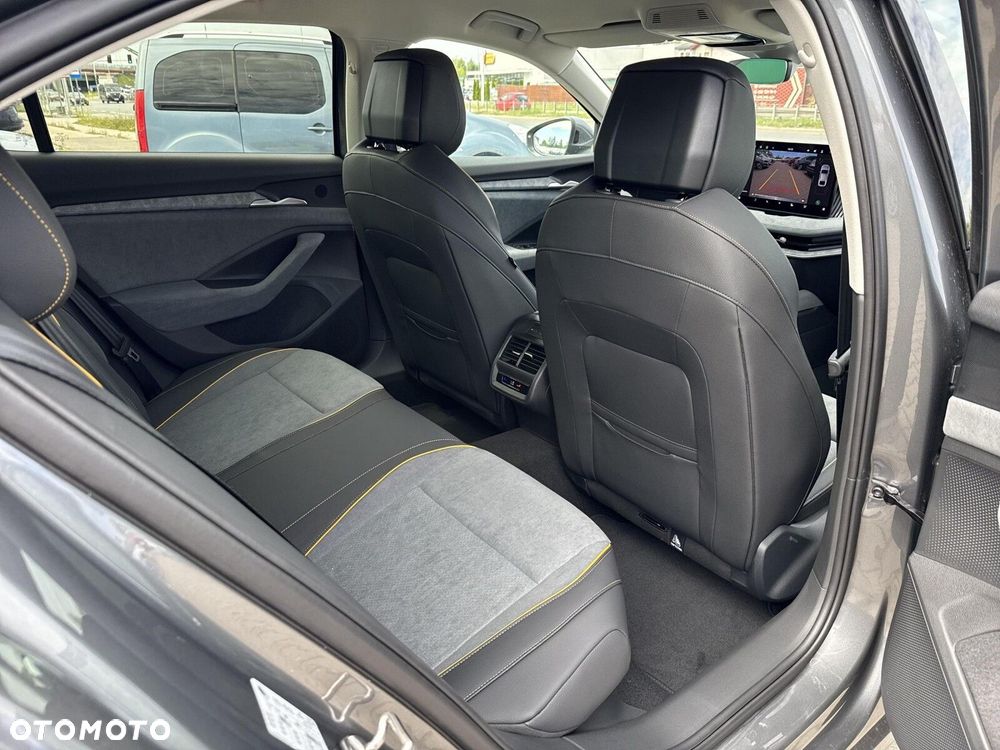 Skoda Superb 2.0 TSI Selection DSG - 23