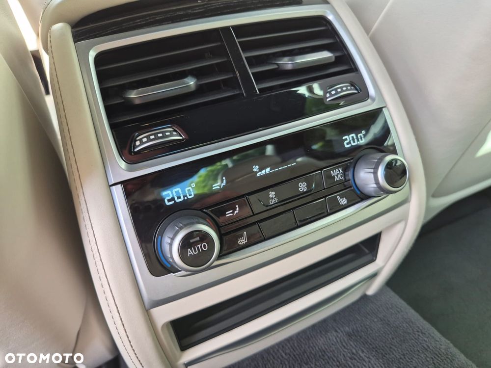 BMW Seria 7 740d xDrive - 16