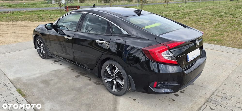 Honda Civic 2018 photo 3