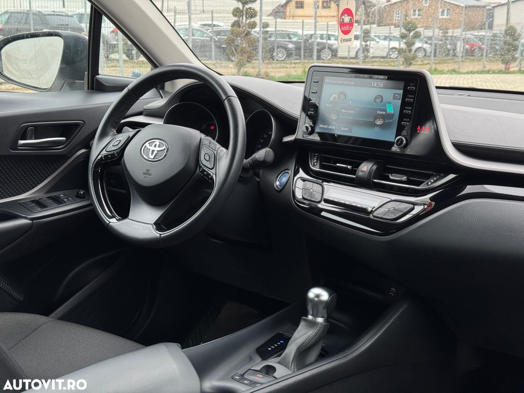 Toyota C-HR - 8