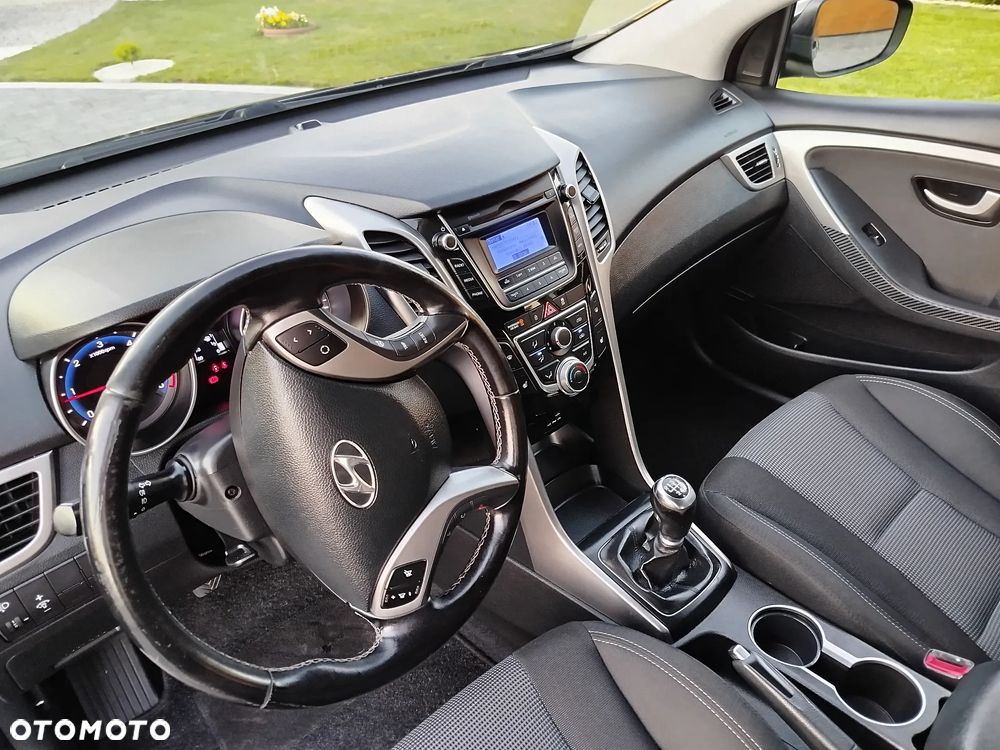 Hyundai i30 - 24