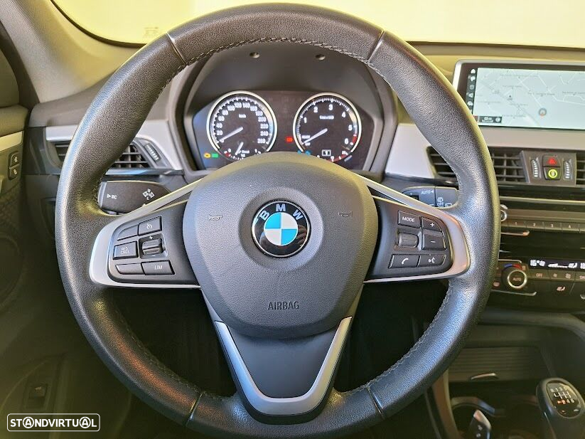 BMW X1 16 d sDrive Advantage - 17