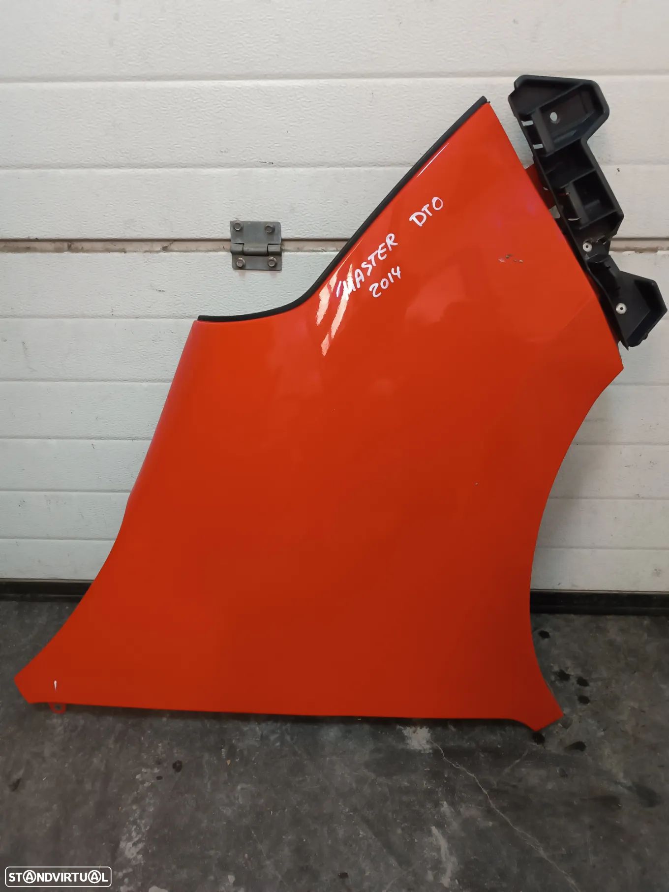 GUARDA LAMAS RENAULT MASTER III / NV400 / MOVANO 2010-2018 - DIREITO - 1