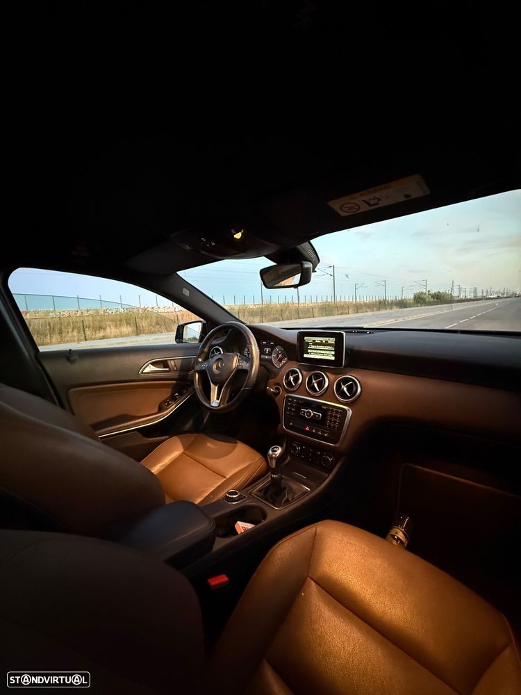 Mercedes-Benz A 180 CDI AMG Line - 11