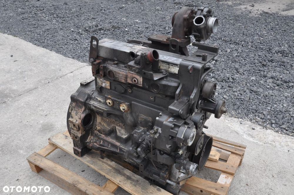 SILNIK JOHN DEERE NR 4045 TRT5 - 2