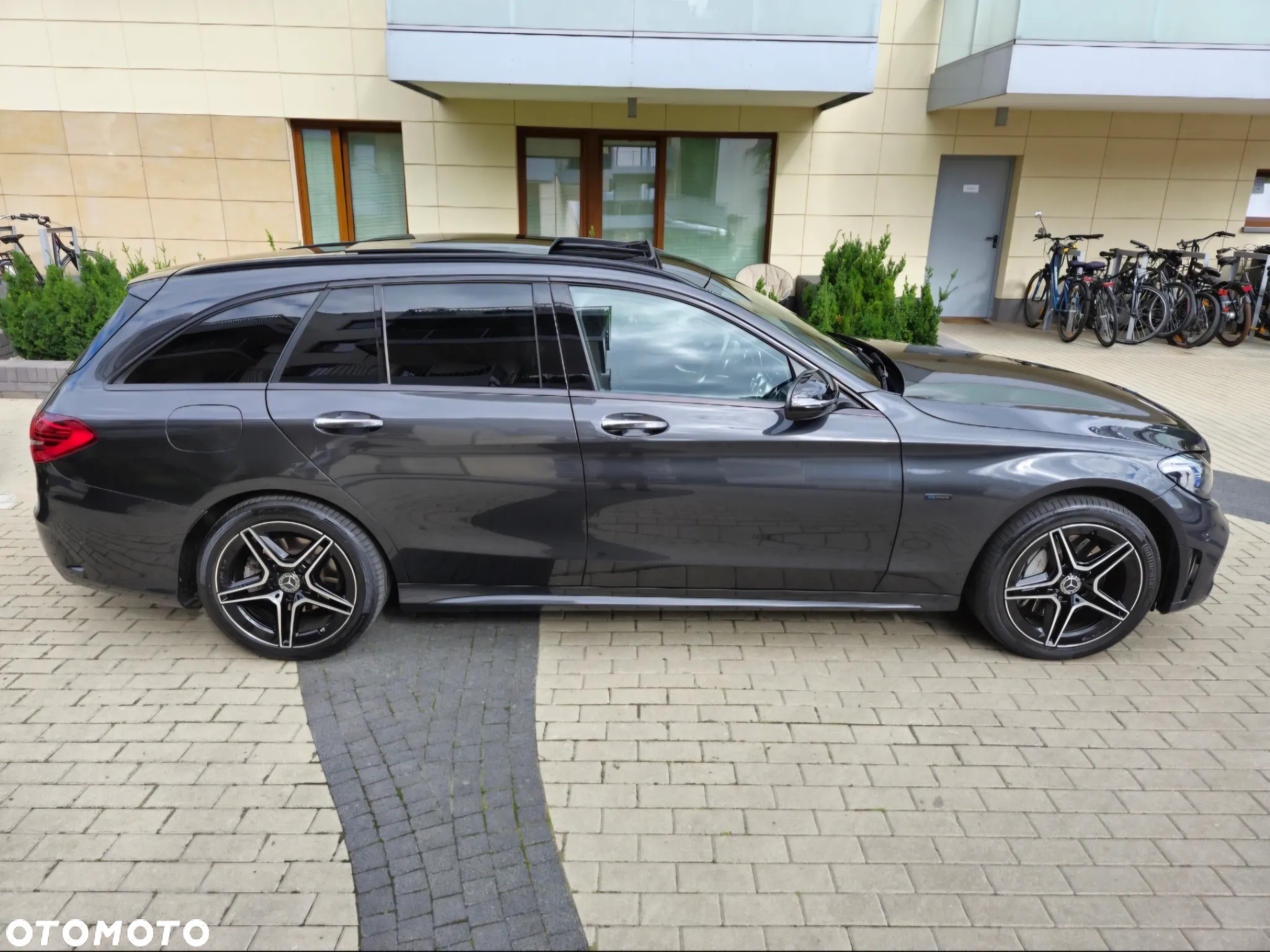 Mercedes-Benz Klasa C 300 e T 9G-TRONIC AMG Line - 8