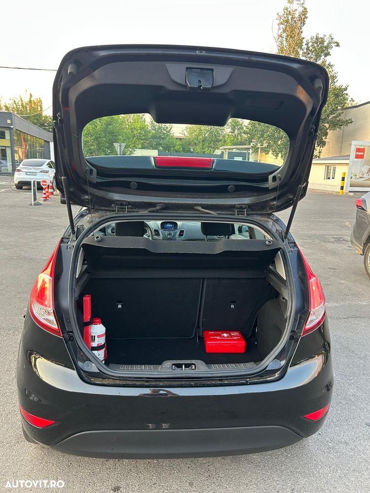 Ford Fiesta - 10