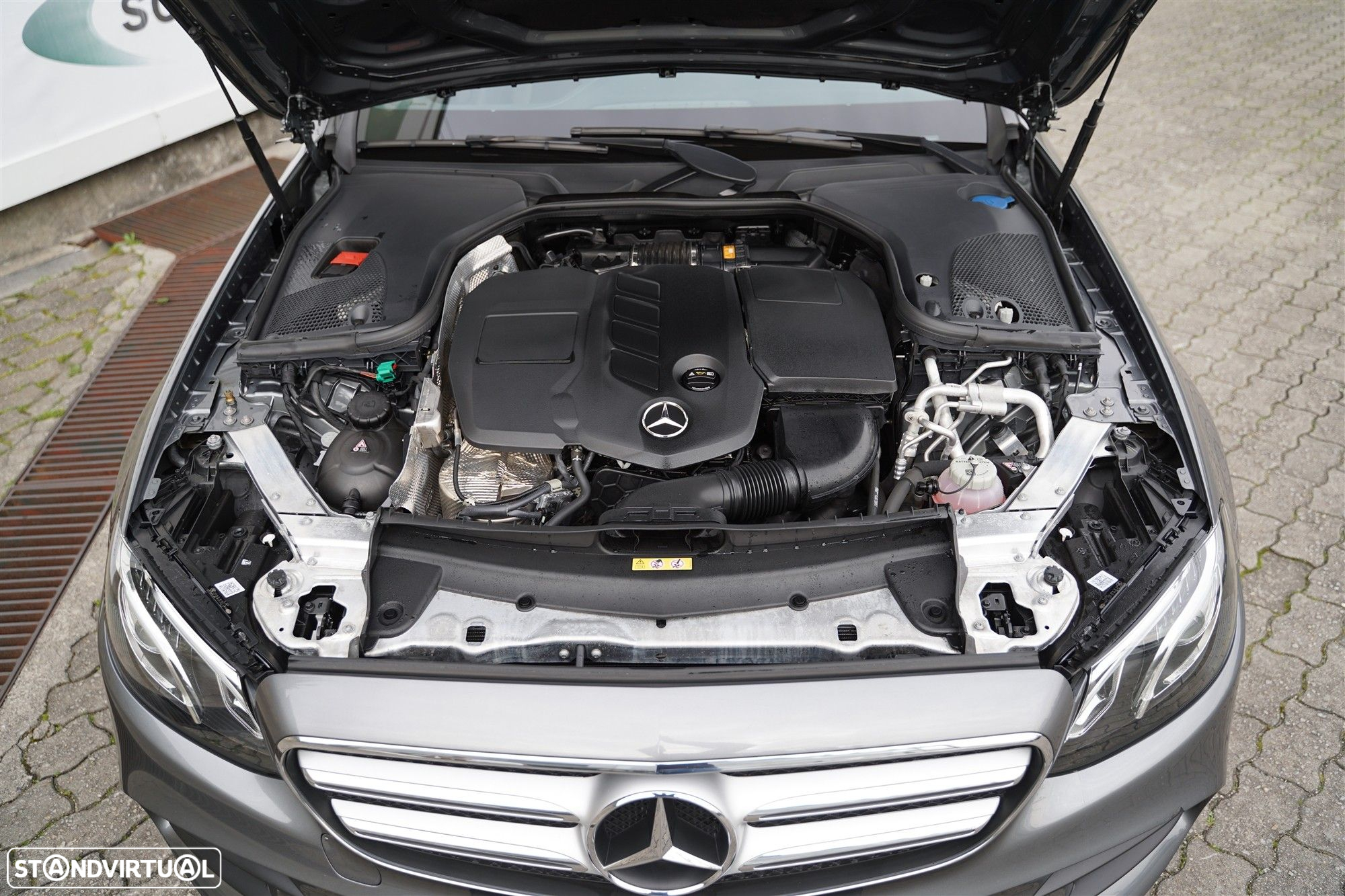 Mercedes-Benz E 300 de AMG Line - 35
