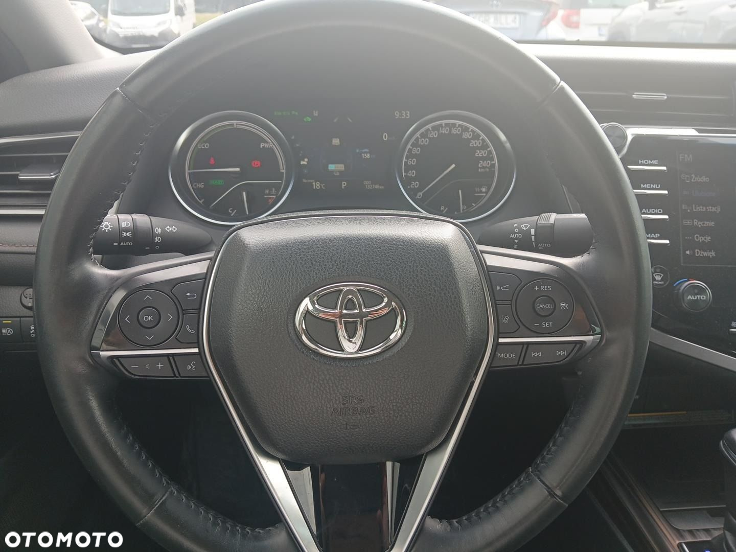 Toyota Camry 2.5 Hybrid Executive CVT - 16