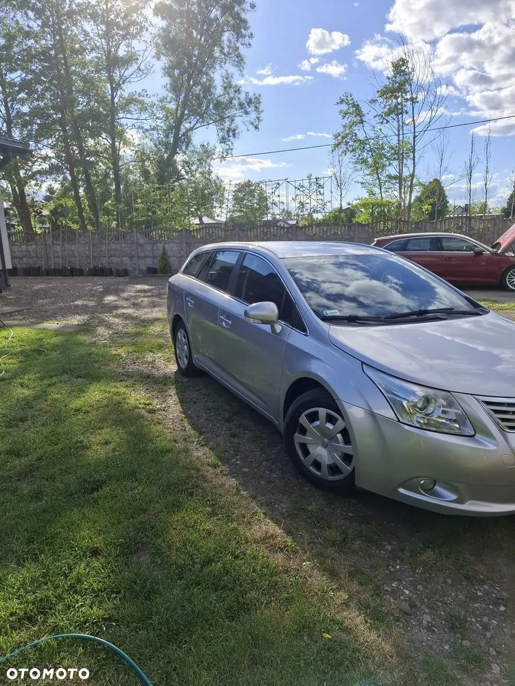 Toyota Avensis 2.0 D-4D Sol - 1