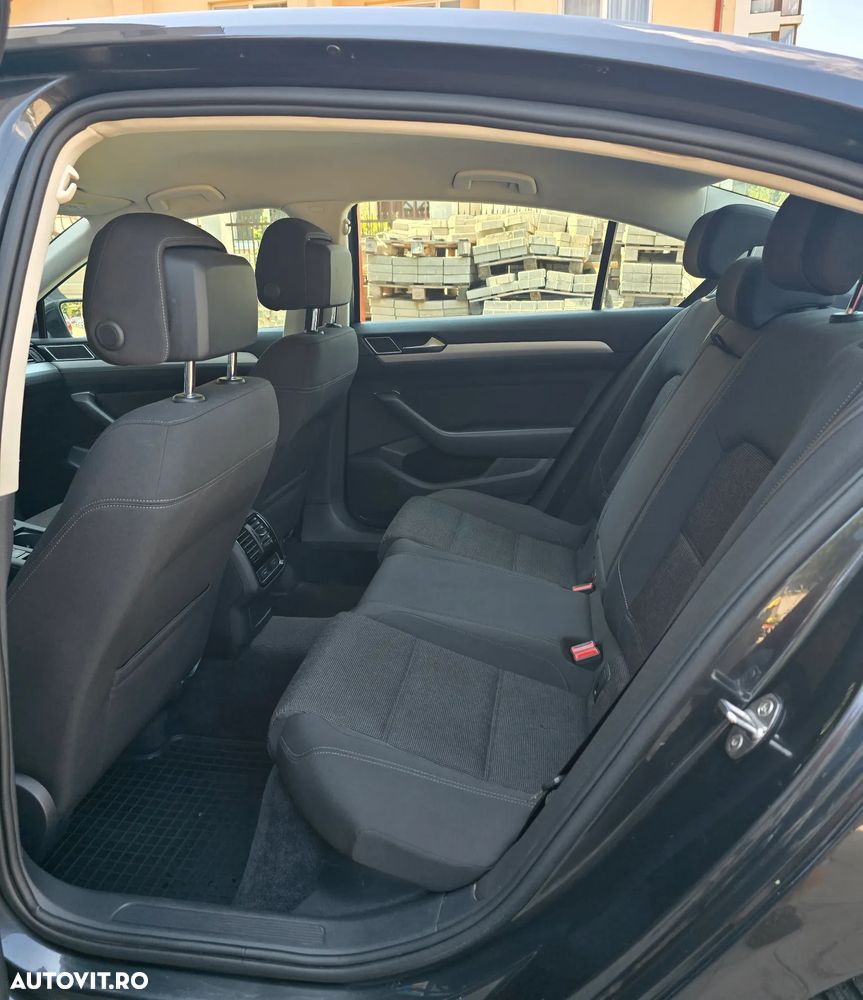 Volkswagen Passat 1.5 TSI ACT DSG Comfortline - 11