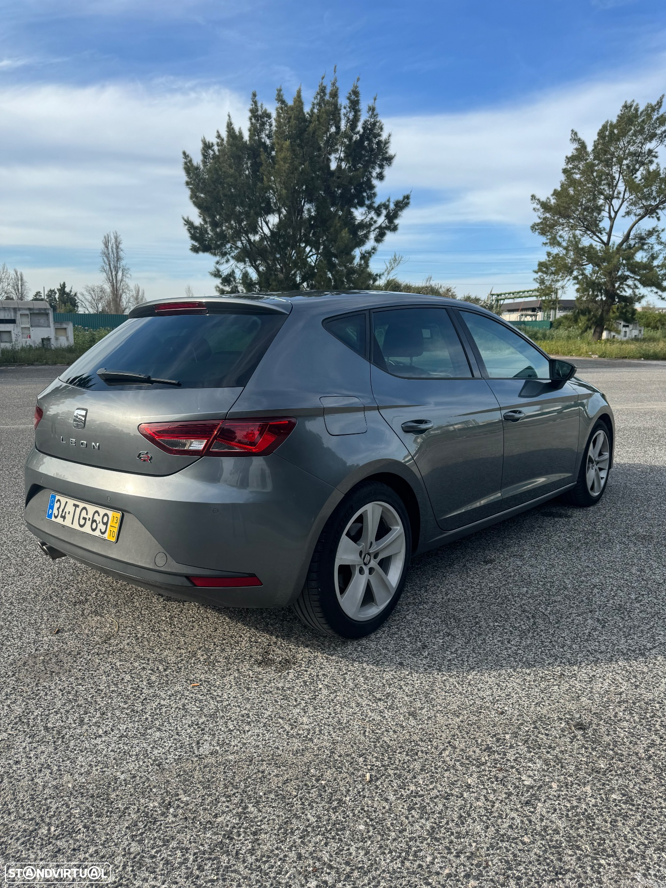 SEAT Leon 2.0 TDI DPF Ecomotive FR - 11
