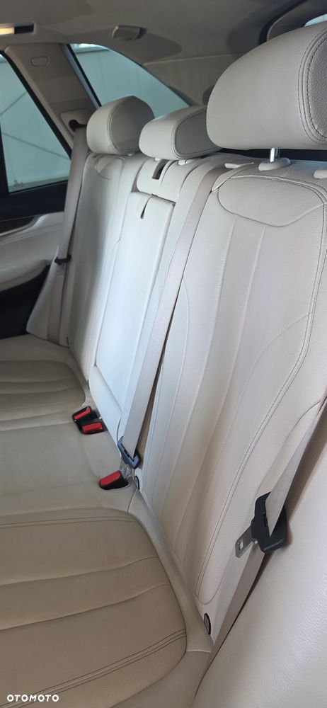 BMW X5 xDrive30d - 16