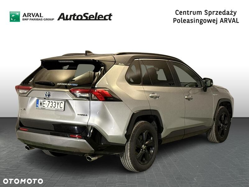 Toyota RAV4 - 6