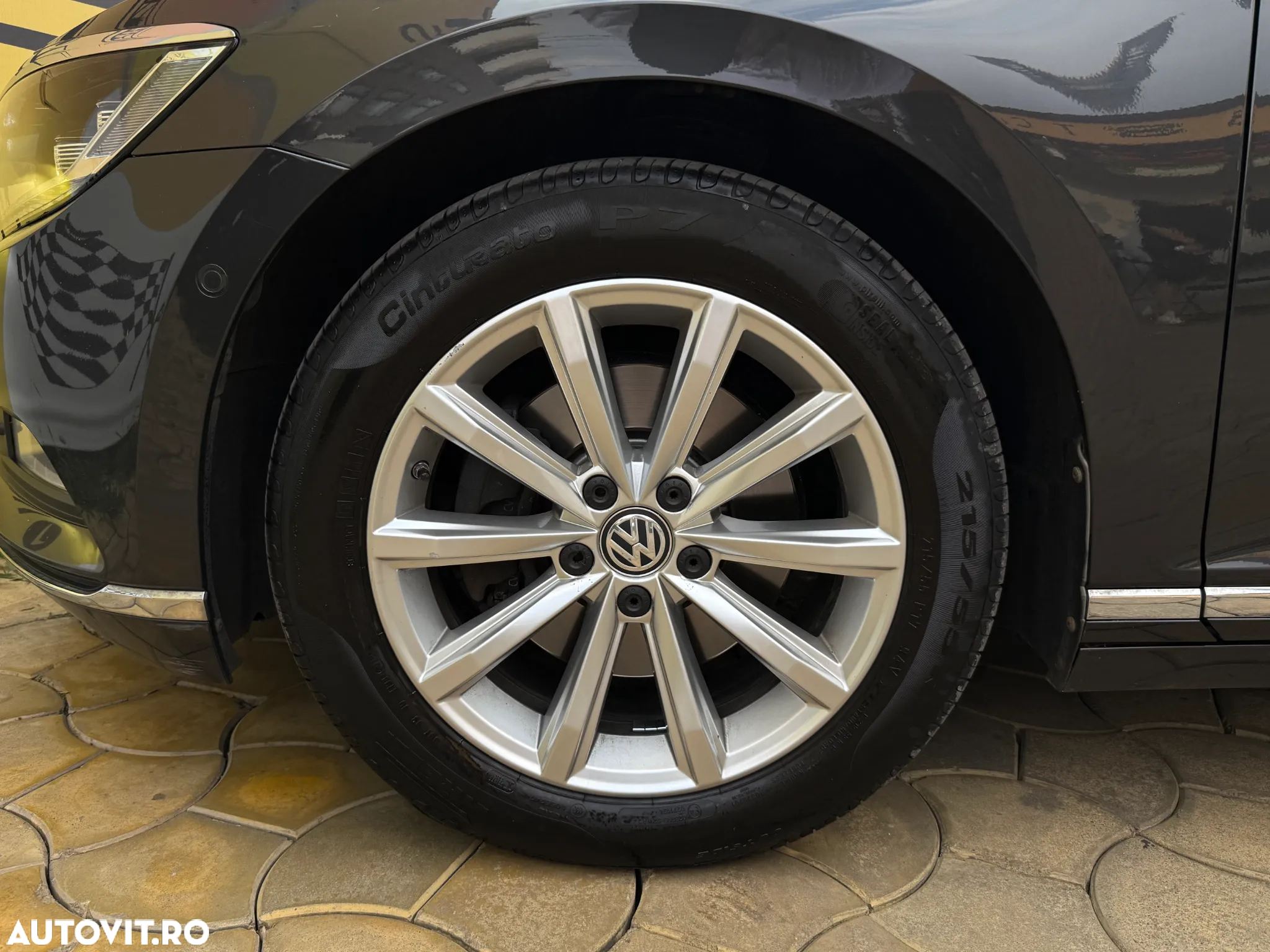 Volkswagen Passat Variant 1.6 TDI (BlueMotion Technology) DSG Comfortline - 21