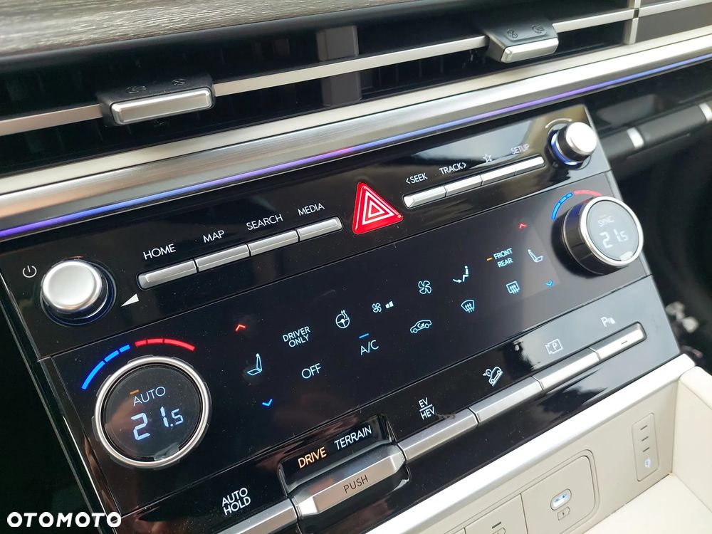 Hyundai Santa Fe 1.6 T-GDI PHEV Platinum 4WD 7os - 24