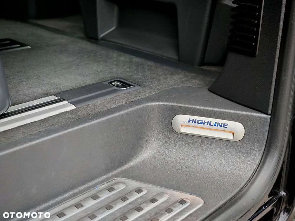 Volkswagen Multivan - 24