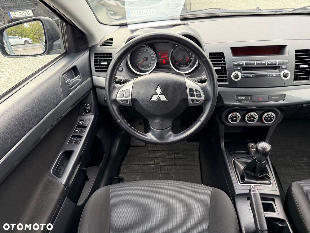 Mitsubishi Lancer 1.8 Intense - 34