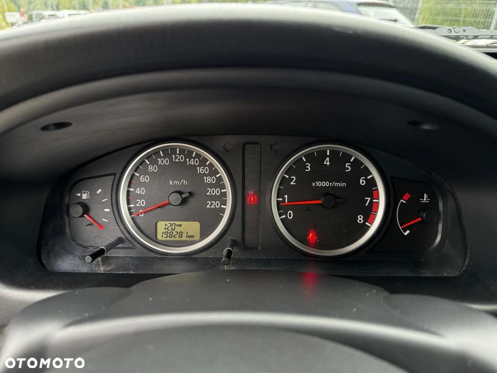 Nissan Almera - 17
