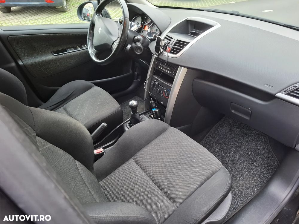 Peugeot 207 SW 95 VTi Family - 8