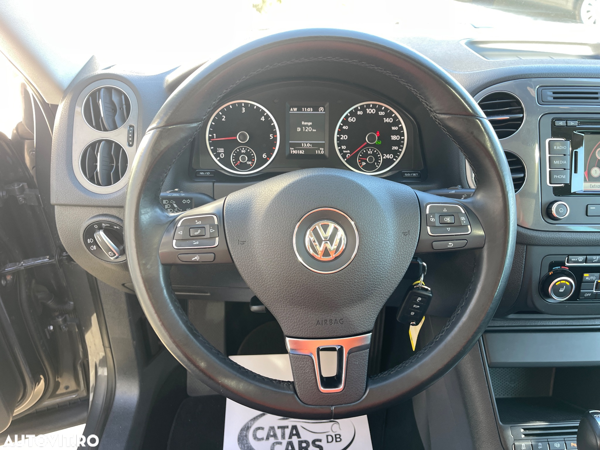 Volkswagen Tiguan 2.0 TDI DPF 4Motion BlueMotion Technology DSG Cup Sport & Style - 38