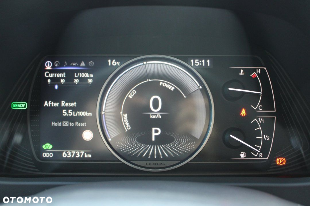 Lexus UX - 33