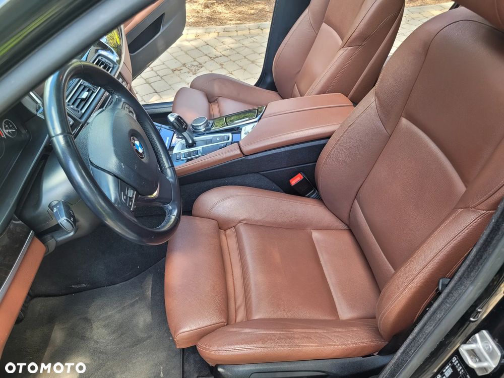 BMW Seria 5 520d Luxury Line - 22