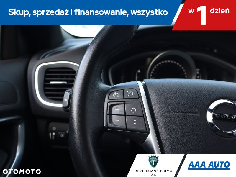 Volvo V40 - 17