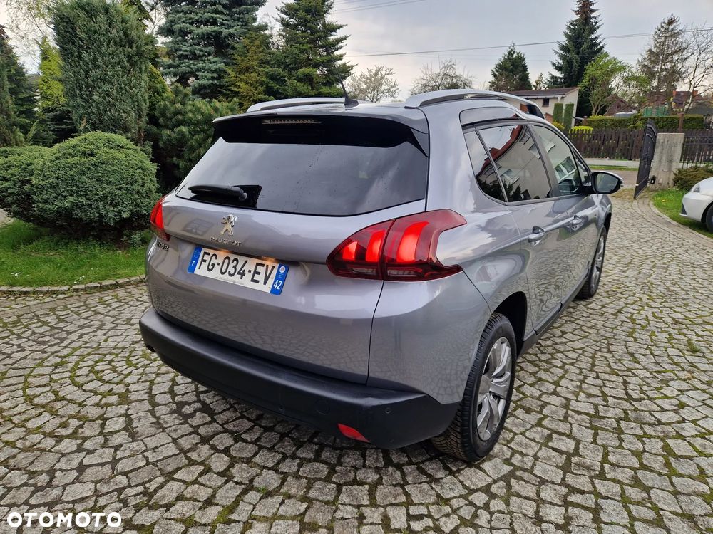 Peugeot 2008 1.2 Pure Tech Style - 14