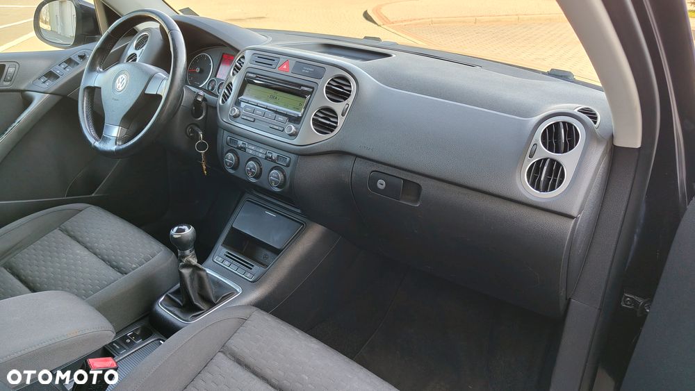 Volkswagen Tiguan 2.0 TDI DPF 4Motion BlueMotion Technology Track & Field - 22