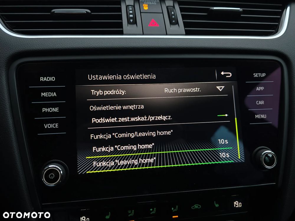 Skoda Octavia Combi 2.0 TDI DSG Clever - 28