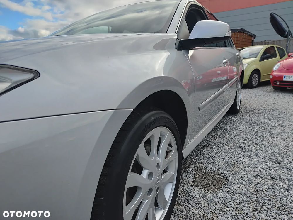 Renault Laguna ENERGY dCi 175 FAP Start & Stop Bose Edition - 9