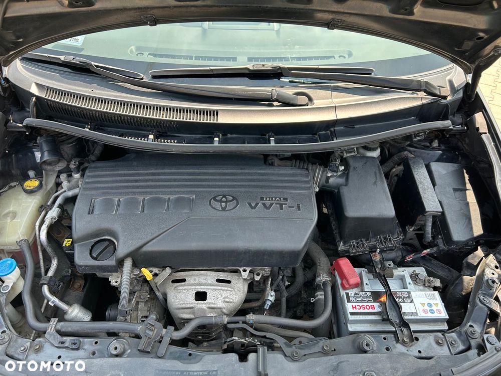 Toyota Auris 1.33 VVT-i Terra - 29