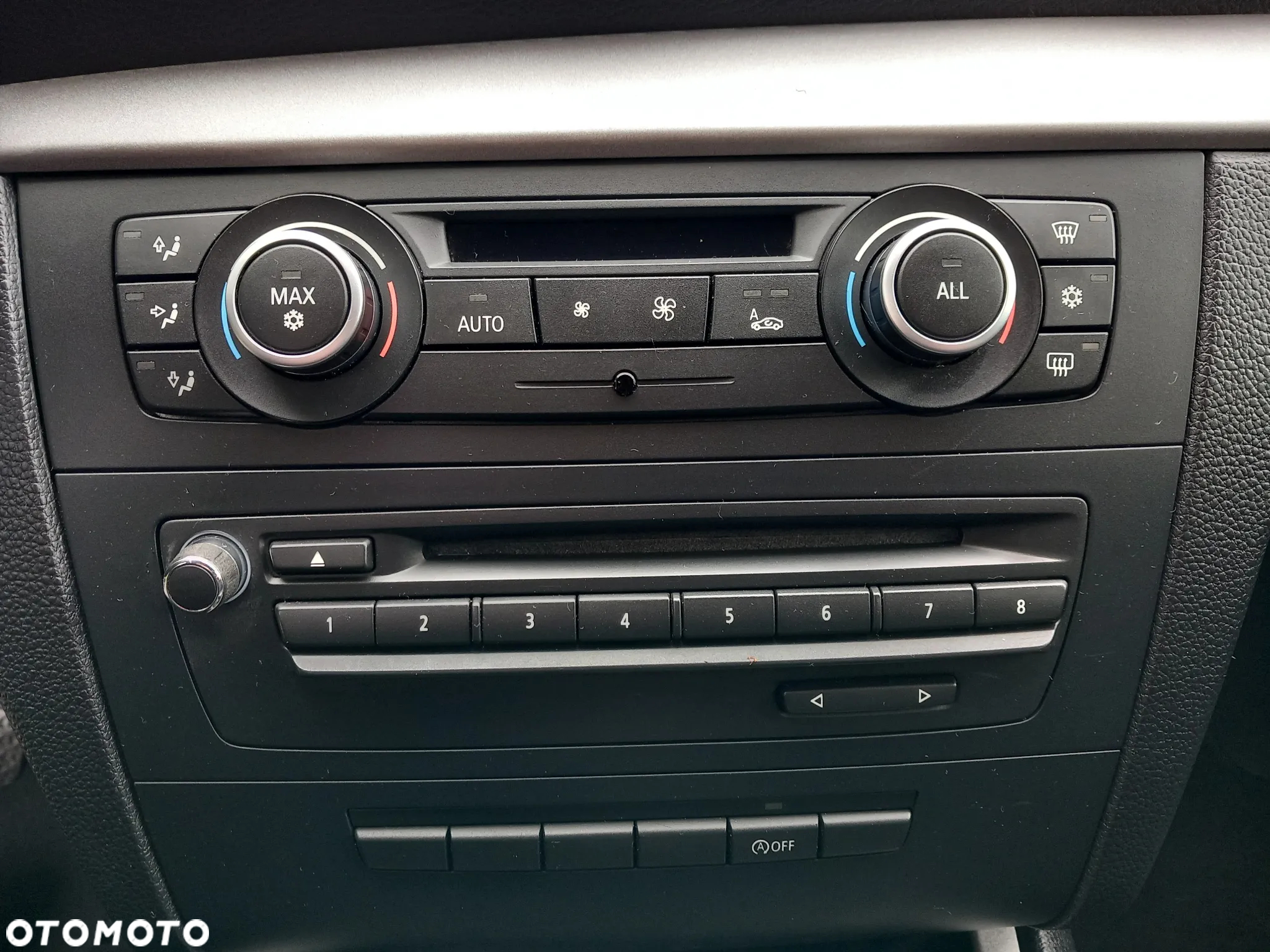 BMW Seria 1 116d - 12