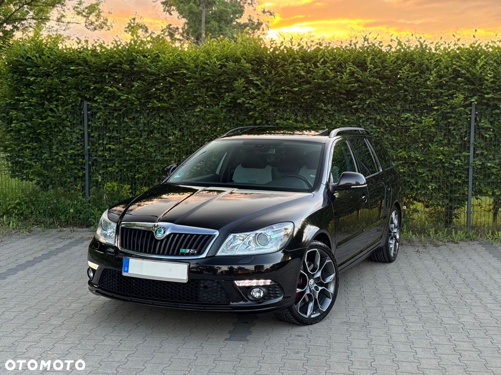 Skoda Octavia 2.0 TDI CR DPF DSG RS - 3