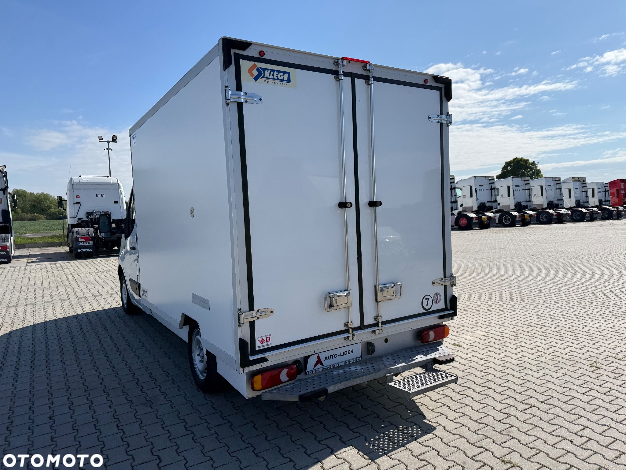Renault MASTER 125 / CHŁODNIA / MROŹNIA / WTYKA 220V / HAKOWA / Z FRANCJI / STAN BDB / / / - 7