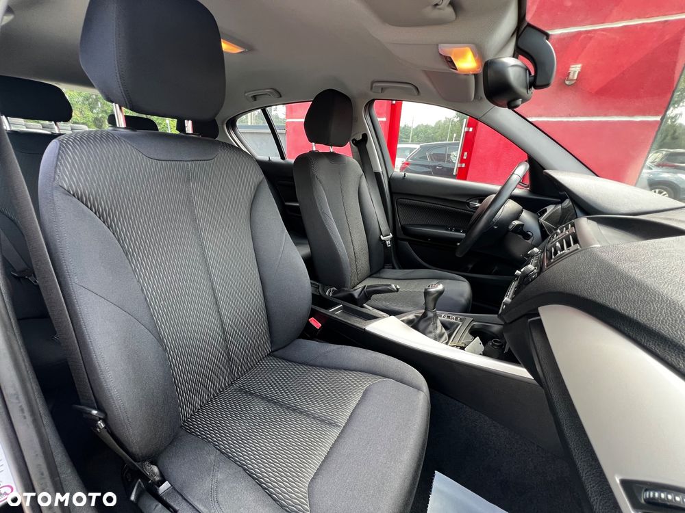 BMW Seria 1 116i - 32