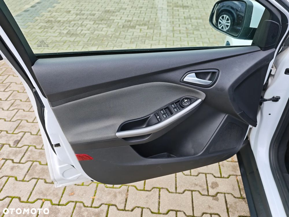 Ford Focus - 26