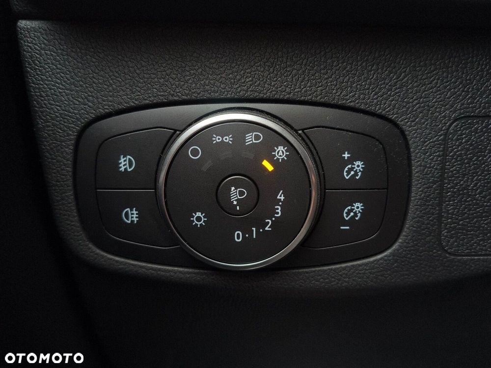 Ford Focus 1.0 EcoBoost mHEV ST-Line X - 24