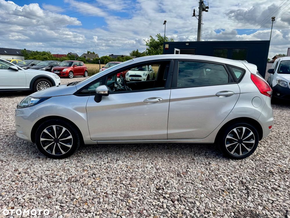 Ford Fiesta - 25
