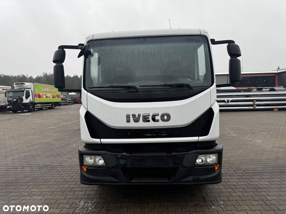 Kompletna kabina dzienna Iveco Eurocargo + zderzak + stopnice - 2