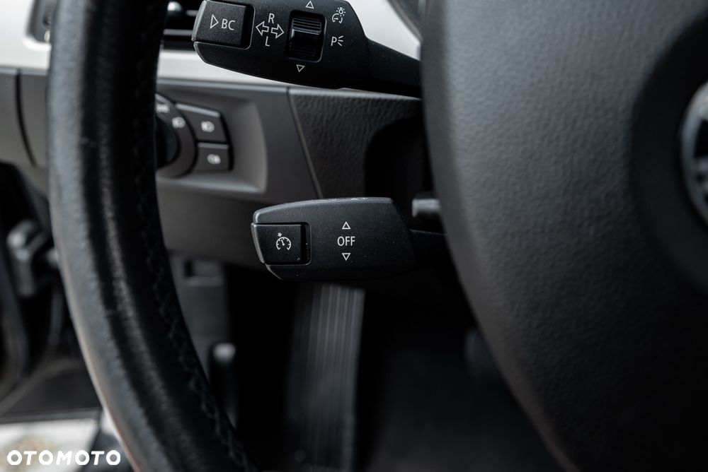 BMW Seria 3 320d xDrive DPF - 30