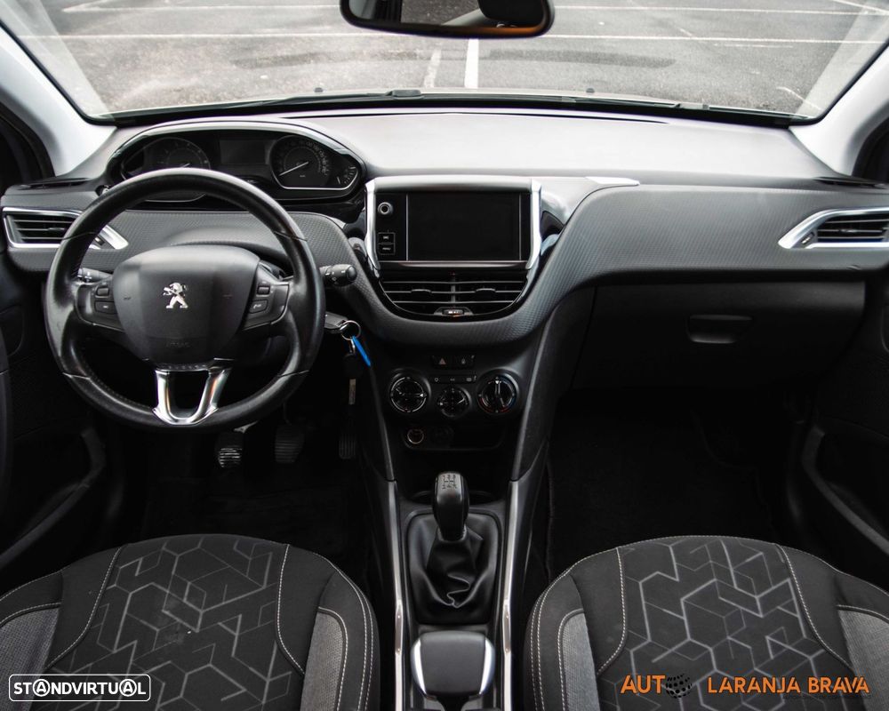 Peugeot 2008 1.2 PureTech Allure - 2