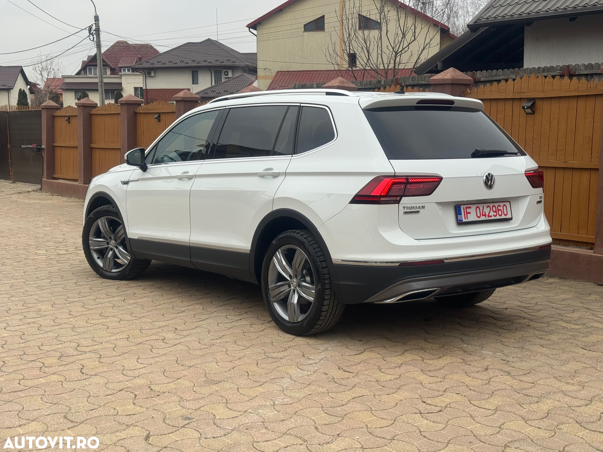 Volkswagen Tiguan Allspace 2.0 TDI SCR 4Motion DSG Highline - 4